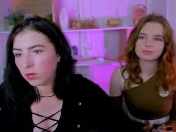Naked Room janet_shy 