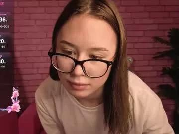 kikimilkys from Chaturbate