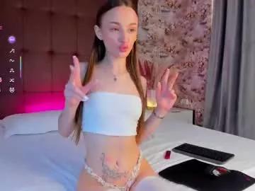 laralourance from Chaturbate