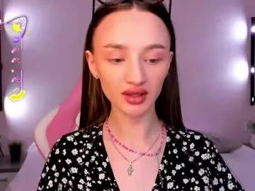 laralourance from Chaturbate