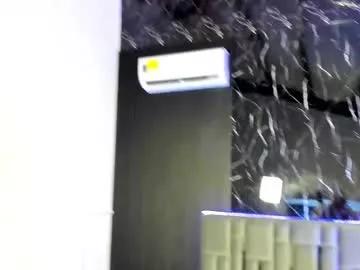 Naked Room lolaangellx 