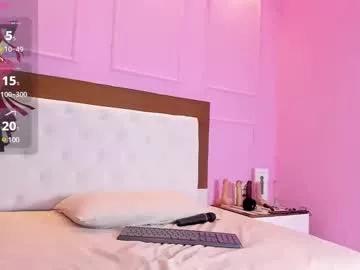Naked Room lolajazmin 