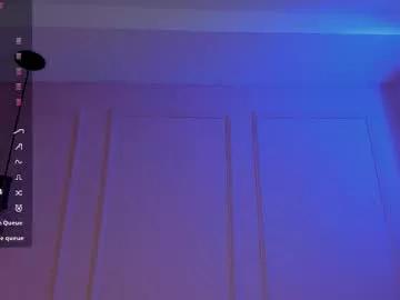 Naked Room lovely_emma18 