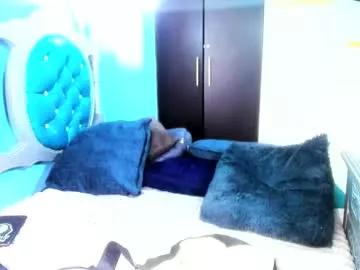luaus18 from Chaturbate