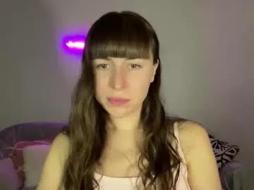 Naked Room maroonaaa 
