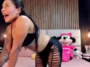 Naked Room mayarusell01 