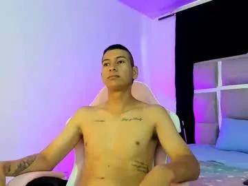 mickey_minnie69 from Chaturbate