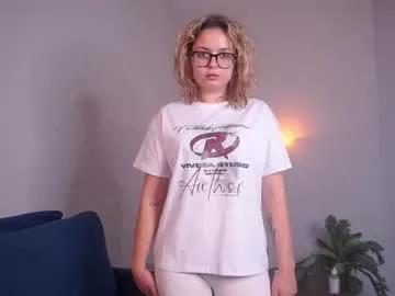 pollyhennings from Chaturbate