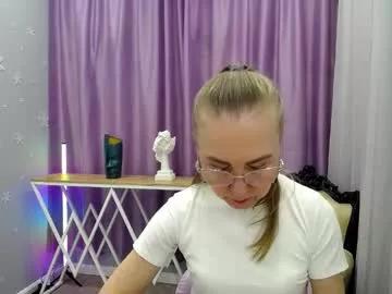 queen_a_n_i from Chaturbate