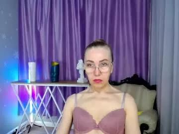 queen_a_n_i from Chaturbate