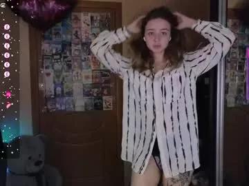 Naked Room queen_kitty1818 
