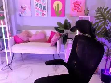 sarahholly from Chaturbate