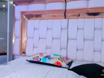 Naked Room sexysister_ 
