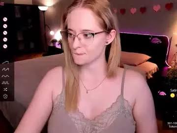 sheslinki from Chaturbate