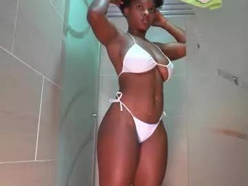 Naked Room sow_fitt 