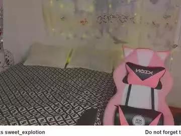 Naked Room sweet_explotion 