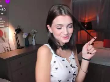 synne_glows from Chaturbate