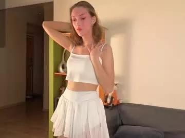 Naked Room tiny_lilyy 