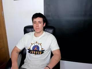 aaron_bain from Flirt4Free
