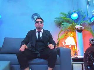 dennis_cox from Flirt4Free