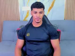 deymond_lee from Flirt4Free