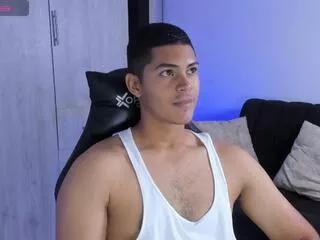 dylaan_fox from Flirt4Free