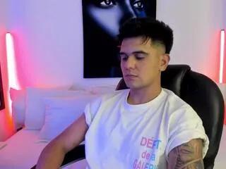 lenyn_max from Flirt4Free