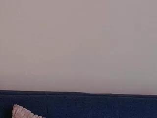 lucia_saanvi from Flirt4Free