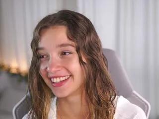 lynna_frere from Flirt4Free