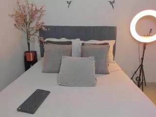 sarah_roux from Flirt4Free