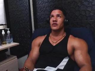 viktor_herrera from Flirt4Free