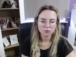 zoey_starx from Flirt4Free