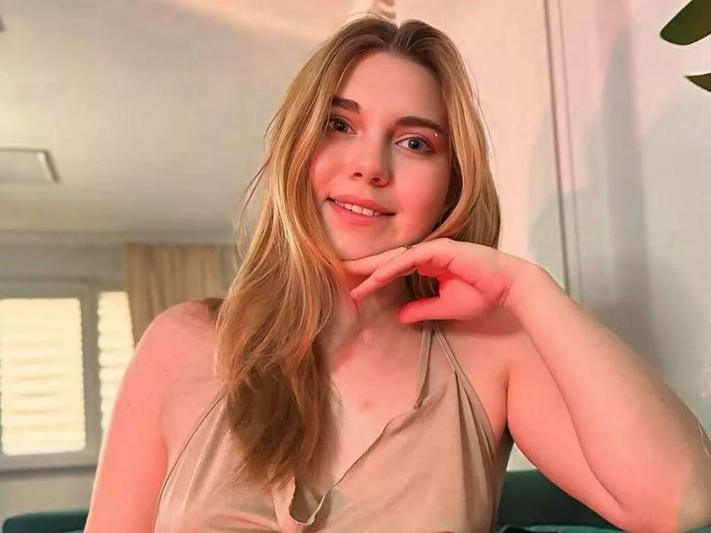 EvieVal from LiveJasmin