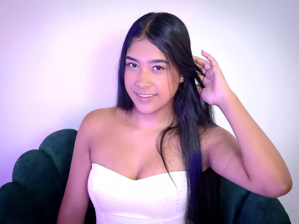 IvonneLaurent from LiveJasmin