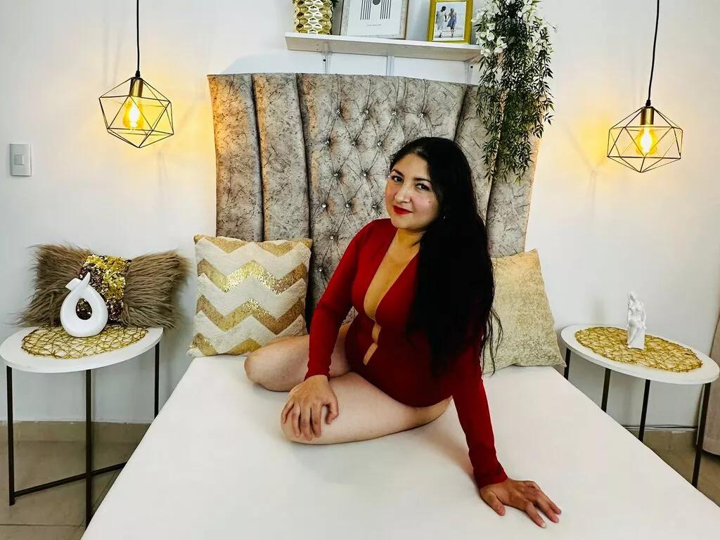 JasmineCurvens from LiveJasmin