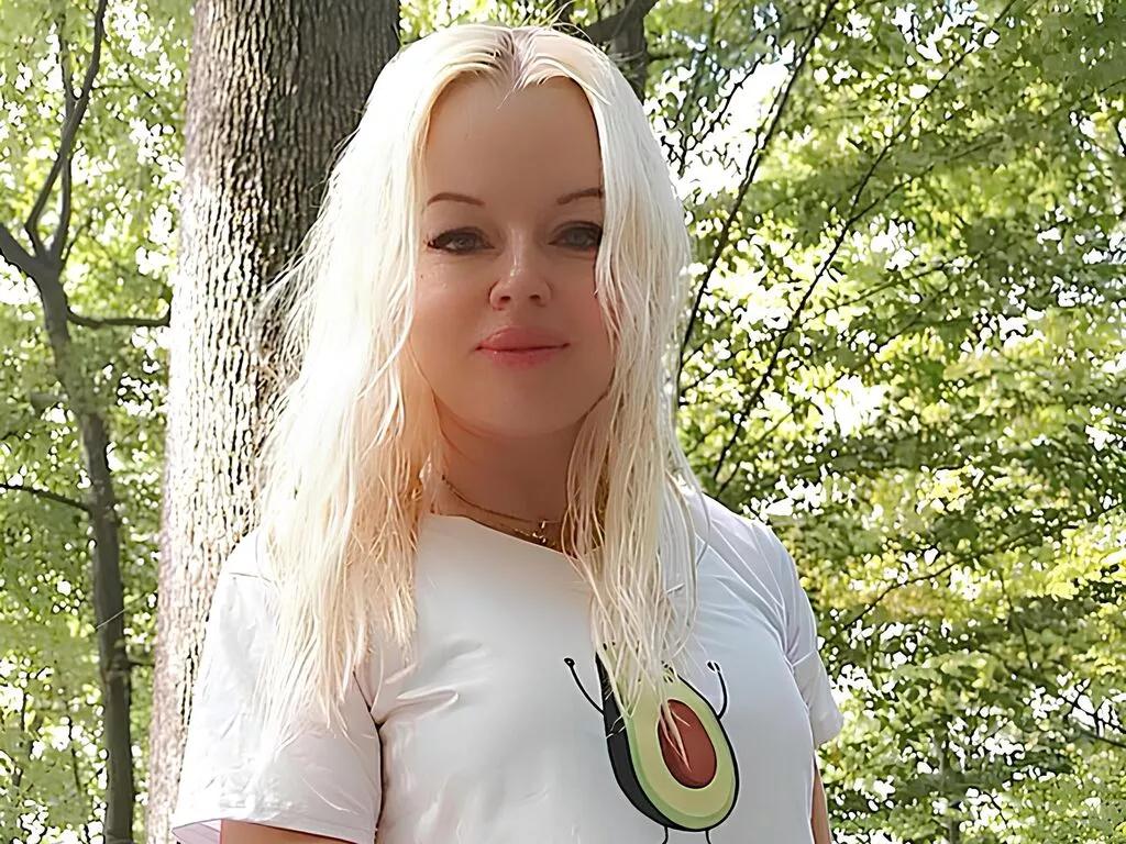 JoyDiaz from LiveJasmin