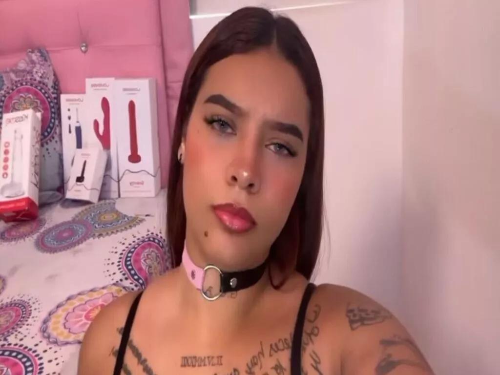 MaidyIsaza from LiveJasmin