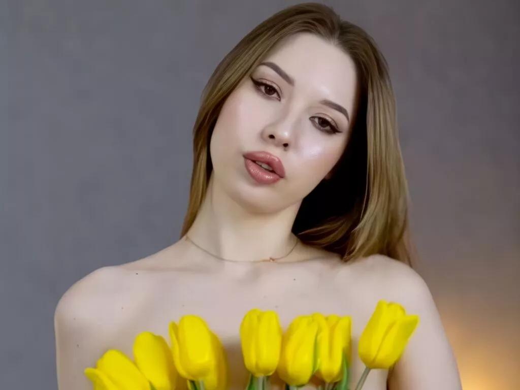 MaryZip from LiveJasmin