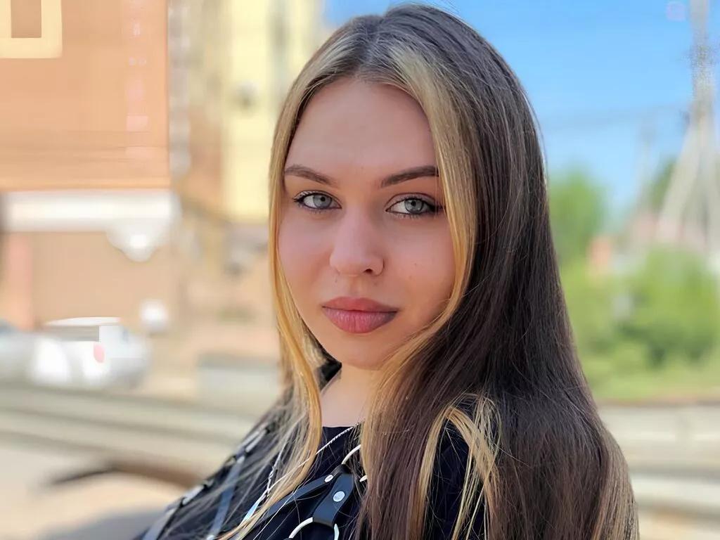 MilaPlus from LiveJasmin