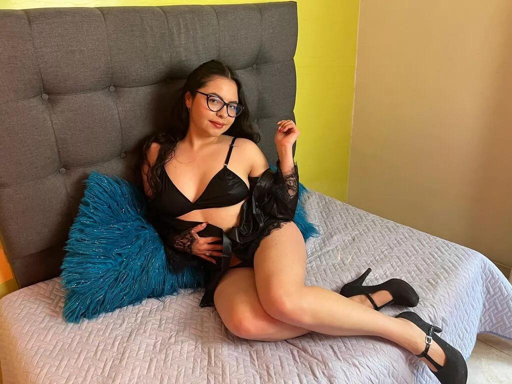 SapphiraLux from LiveJasmin