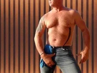 DomManlyGuy from Streamate