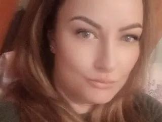 LovelyyLolaa from Streamate