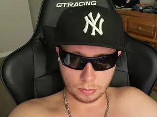 Masterrick18 from Streamate