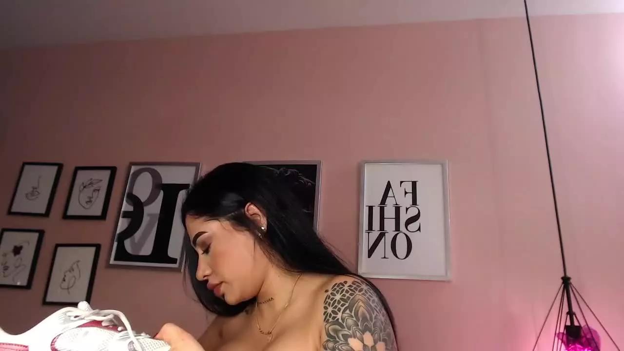 VenusDelevingne from Streamray