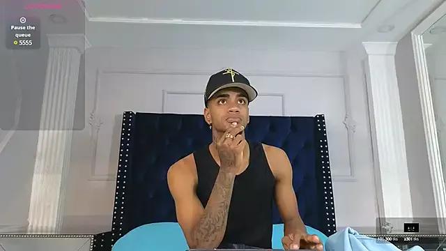 AaronCruz_ from StripChat is Freechat