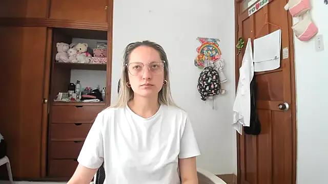 Adele_johnsonn1 from StripChat