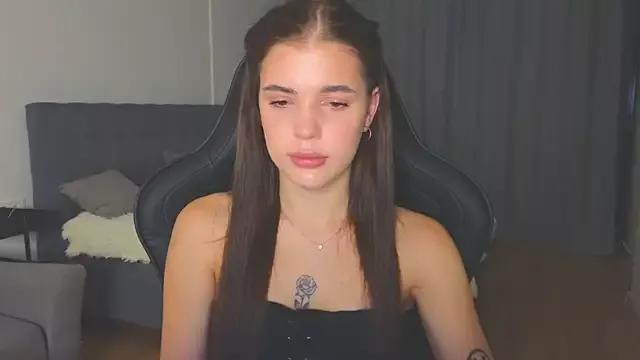 adrianawow1 from StripChat