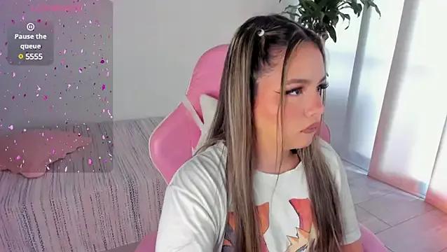 Alana_Banana_ from StripChat