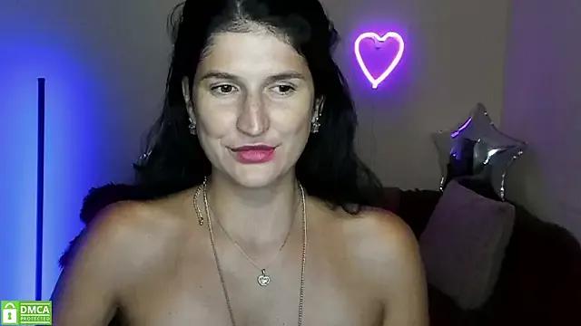 Alianna_Solo_Kisses from StripChat