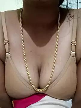 Naked Room Ambika01 